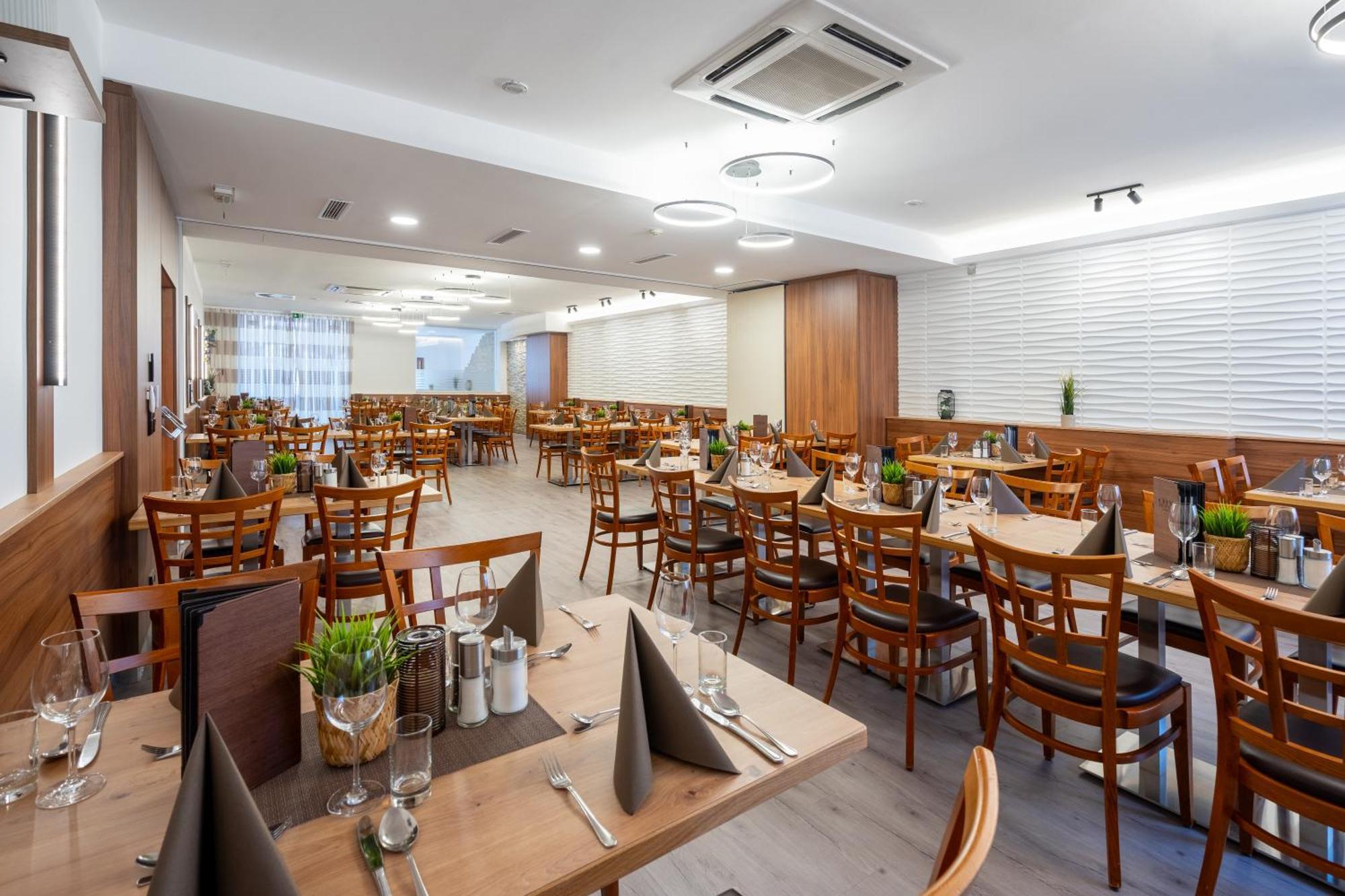 City Hotel Stockerau Luaran gambar